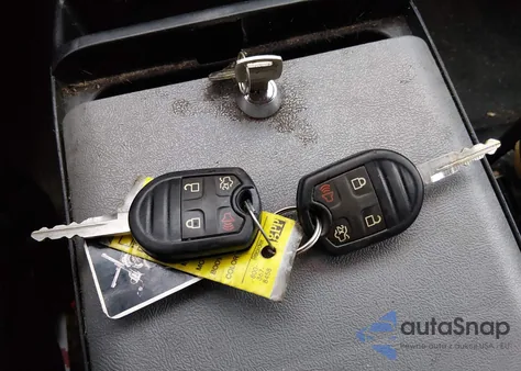 2016 Ford Expedition Xl from USA, damaged, VIN 1FMJU1GT7GEF53767